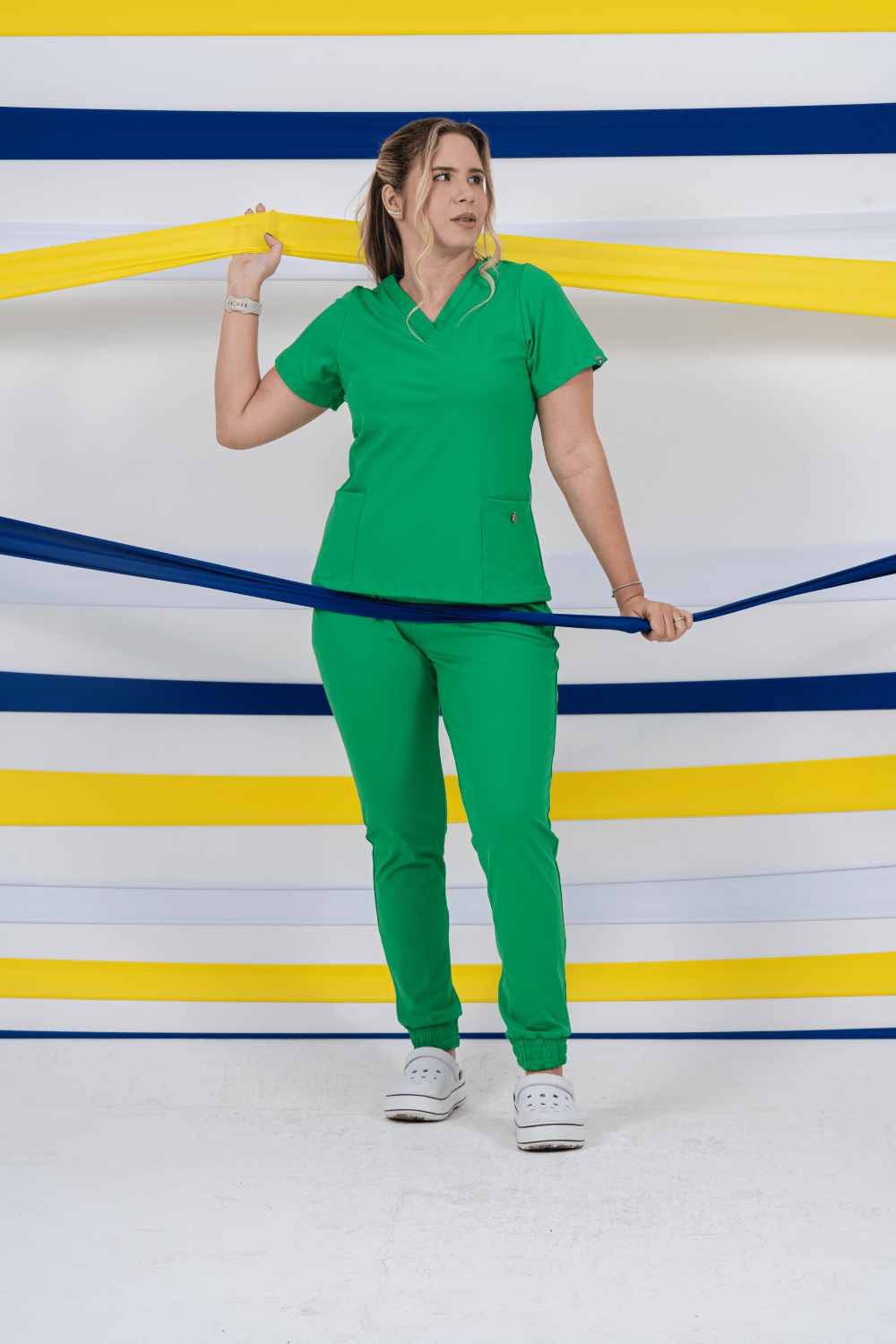 Scrub feminino Anny cor verde bandeira - foto 2