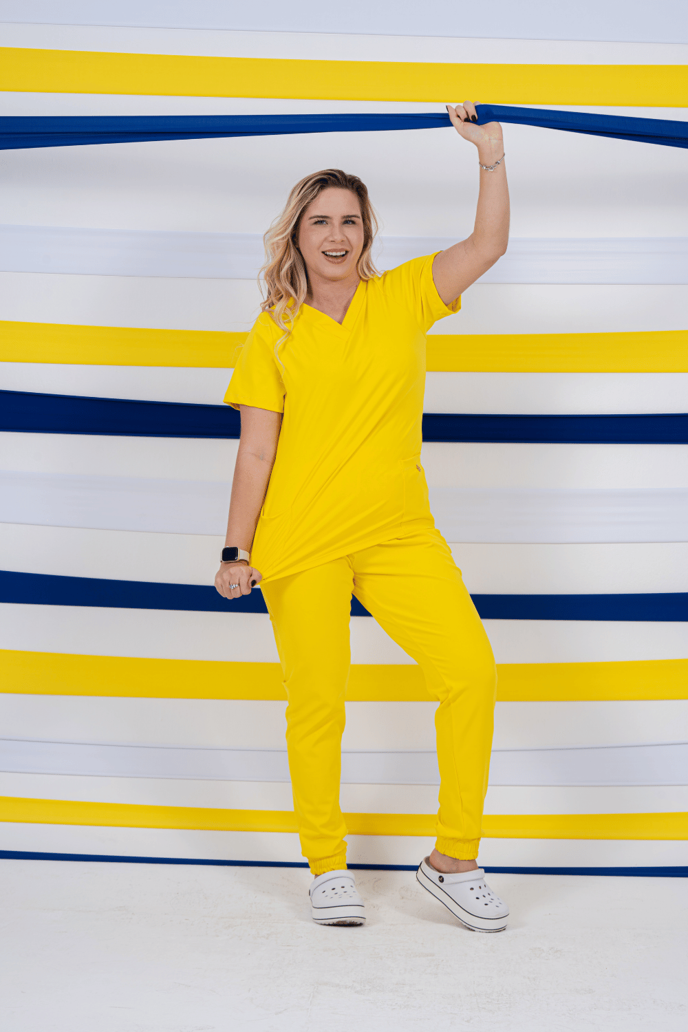 Scrub feminino Anny cor amarelo copa - foto 1
