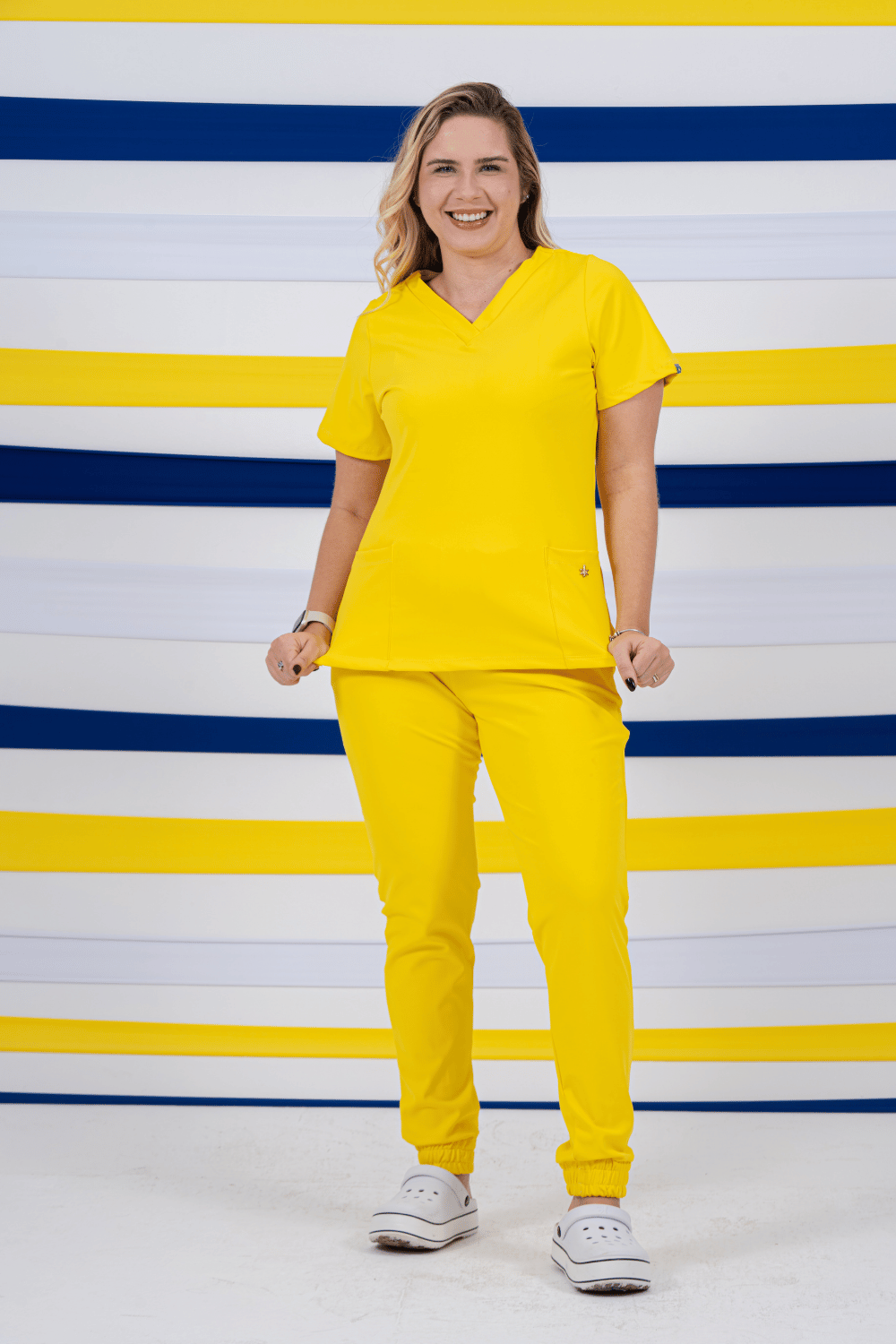 Scrub feminino Anny cor amarelo copa - foto 3
