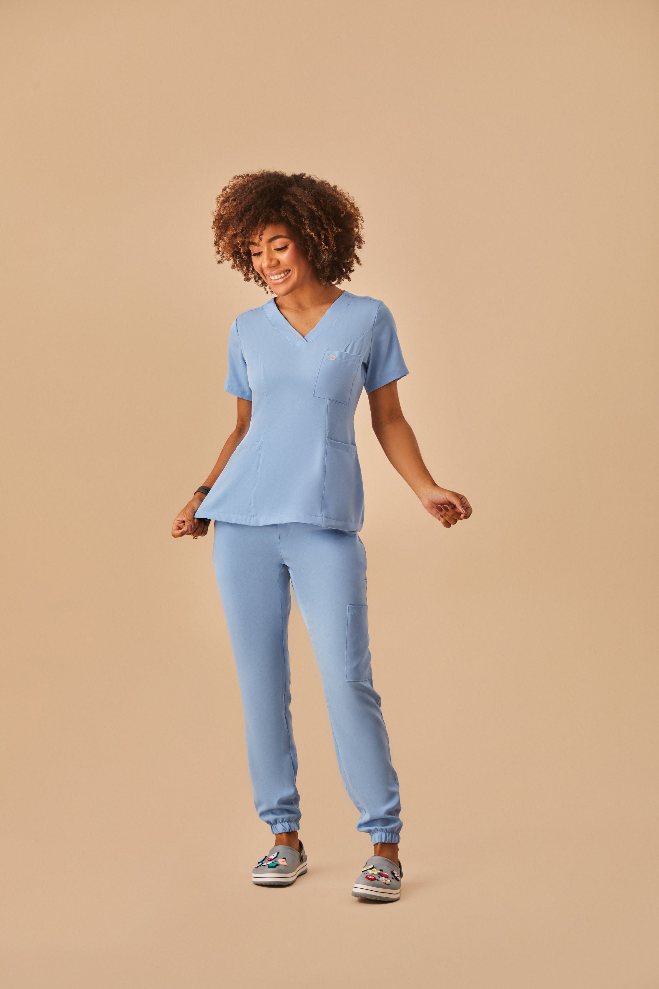 Scrub feminino Clara cor azul candy - foto 2