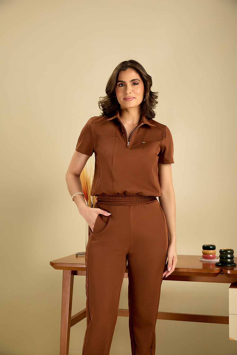 Scrub feminino Patrícia cor chocolate - foto 3