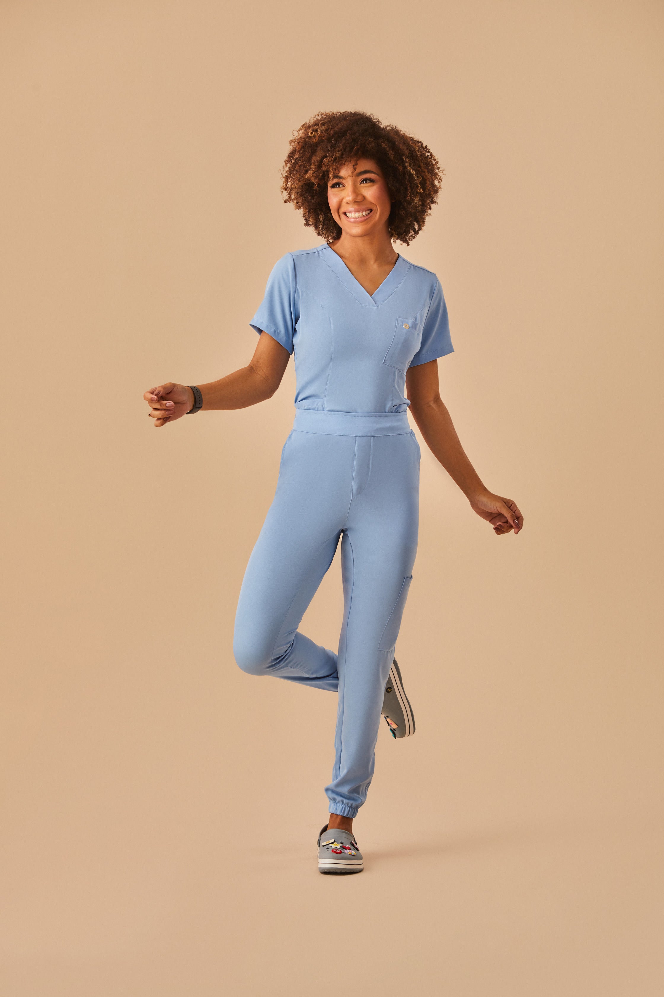Scrub feminino Clara cor azul candy - foto 1