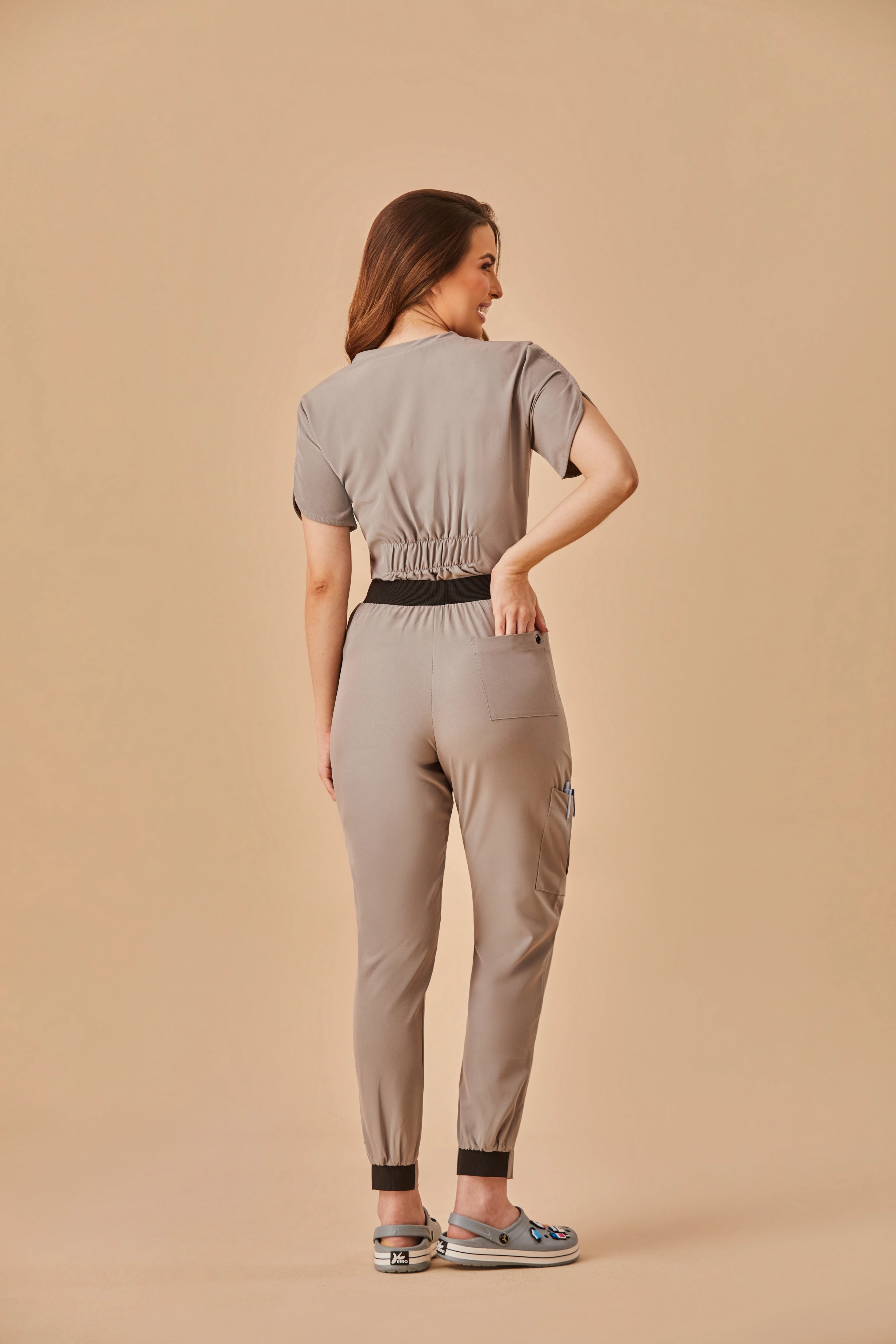 Scrub feminino Vic cor cinza - foto 5