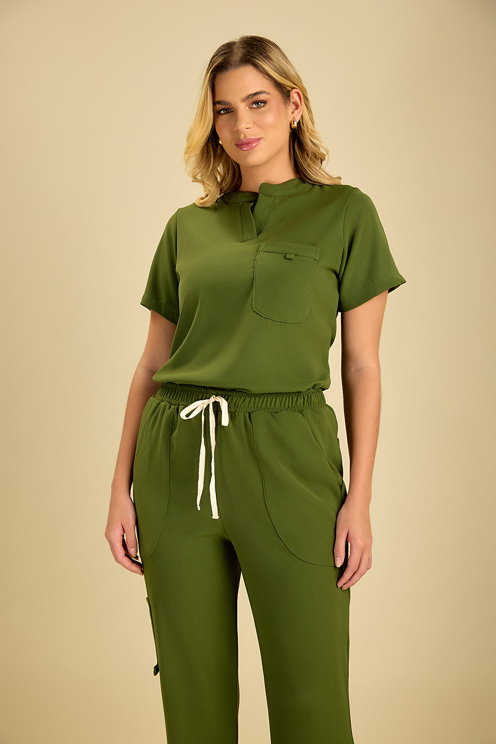 Scrub feminino Layra cor verde militar - foto 6