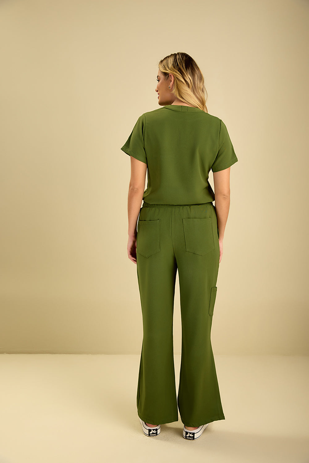 Scrub feminino Layra cor verde militar - foto 7